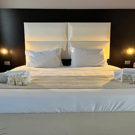 Eh Suites Rome Airport Euro House Hotels Fiumicino Ngoại thất bức ảnh