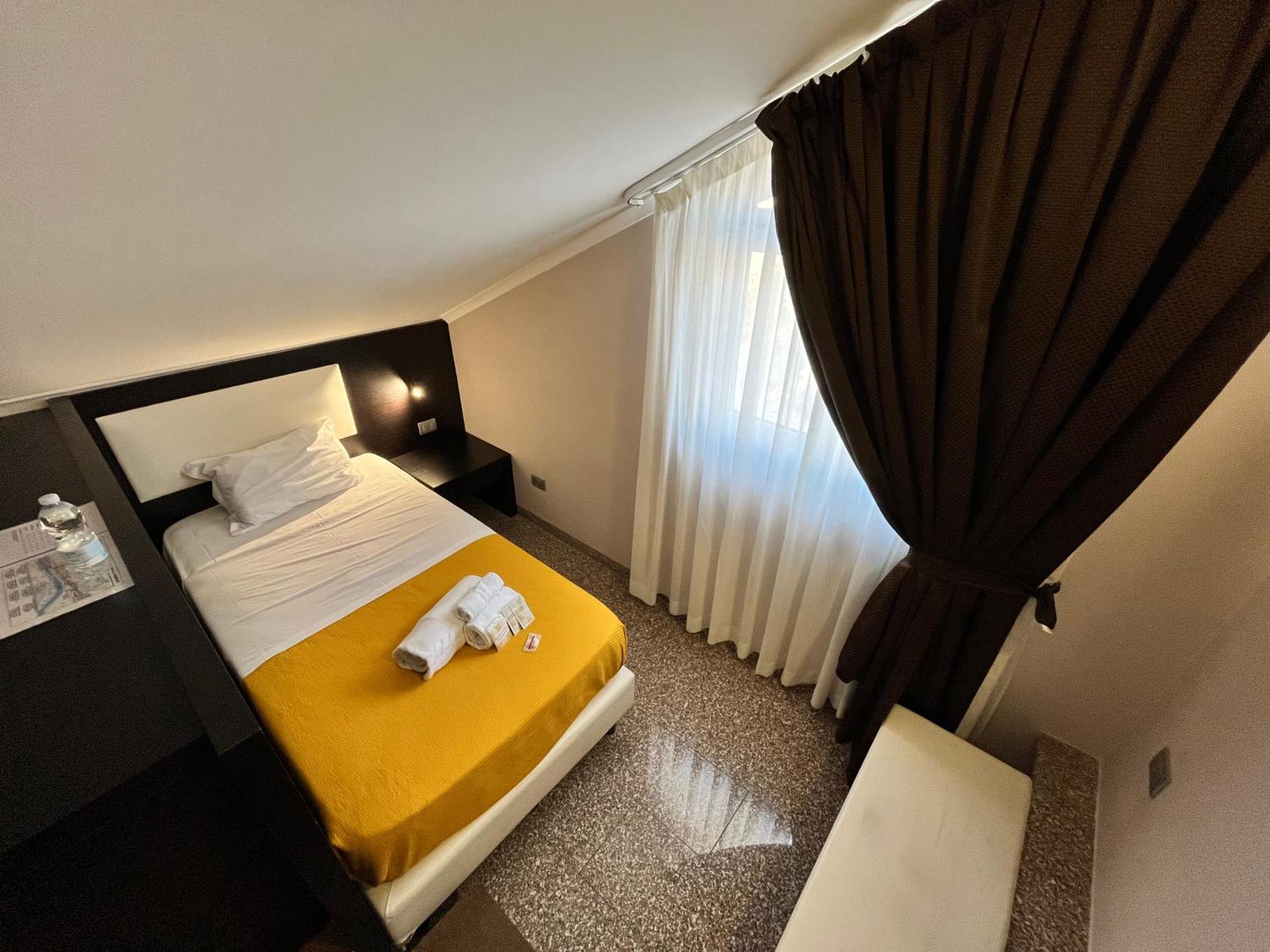 Eh Suites Rome Airport Euro House Hotels Fiumicino Ngoại thất bức ảnh