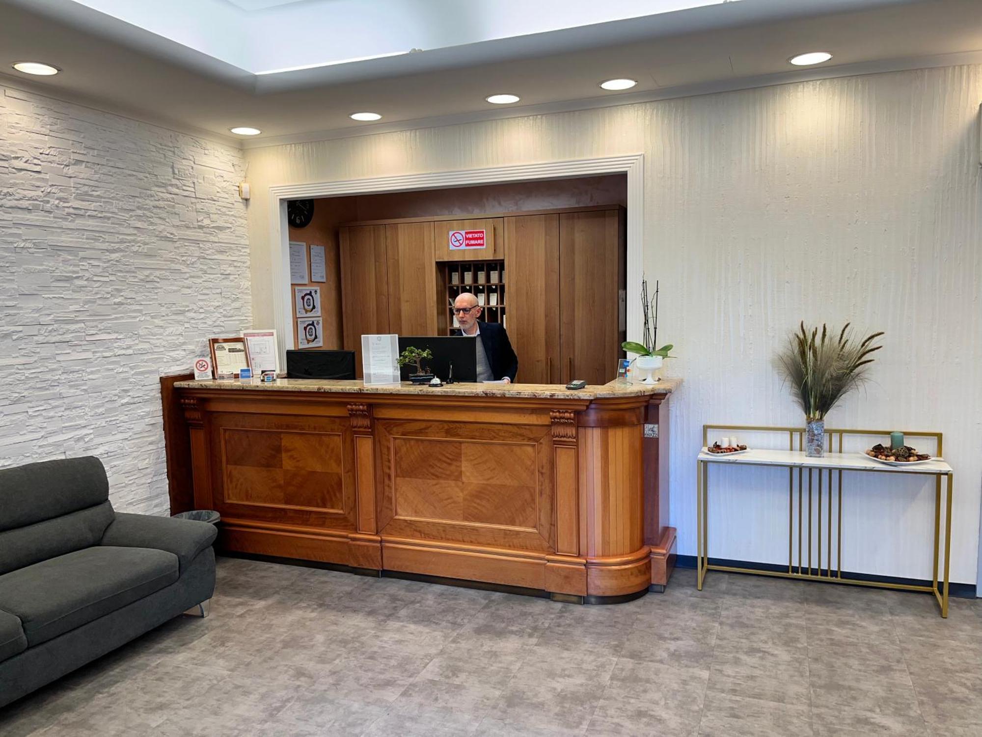 Eh Suites Rome Airport Euro House Hotels Fiumicino Ngoại thất bức ảnh
