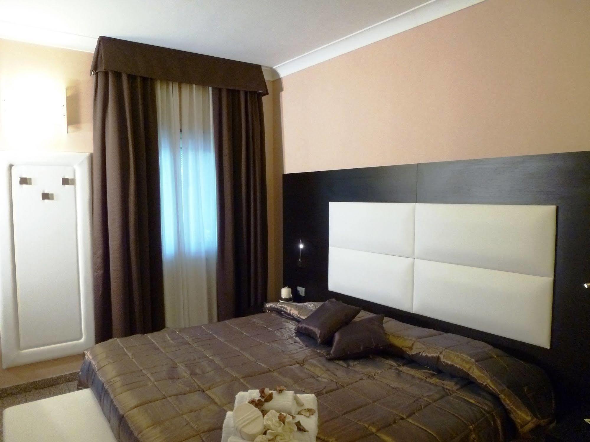Eh Suites Rome Airport Euro House Hotels Fiumicino Ngoại thất bức ảnh
