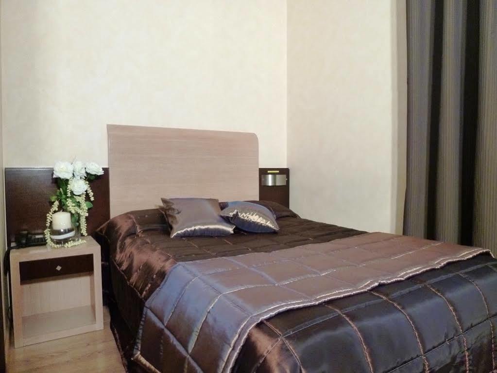 Eh Suites Rome Airport Euro House Hotels Fiumicino Ngoại thất bức ảnh