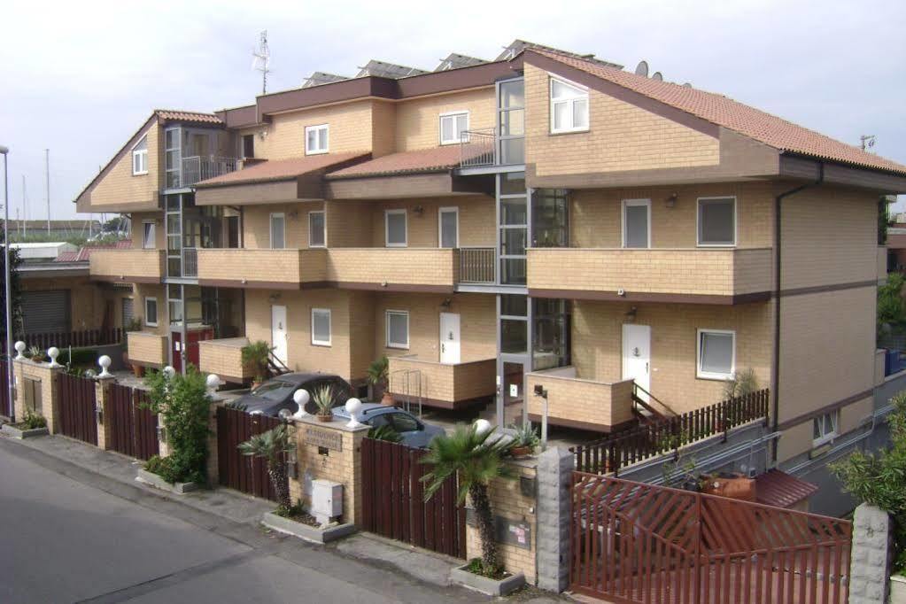 Eh Suites Rome Airport Euro House Hotels Fiumicino Ngoại thất bức ảnh